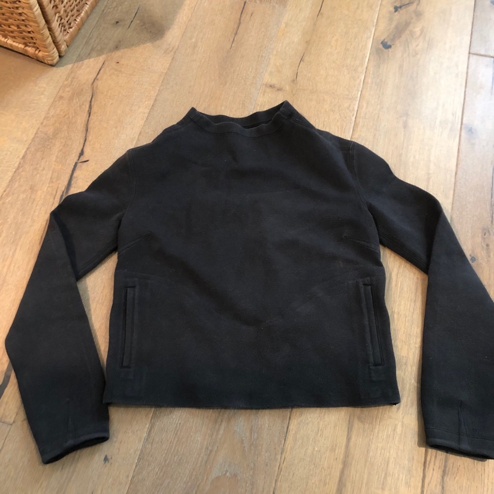 Lululemon black crewneck!